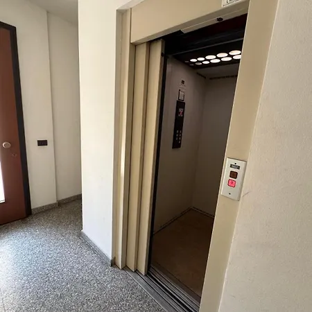 - Berretti Terrazzo * רג'ו אמיליה
